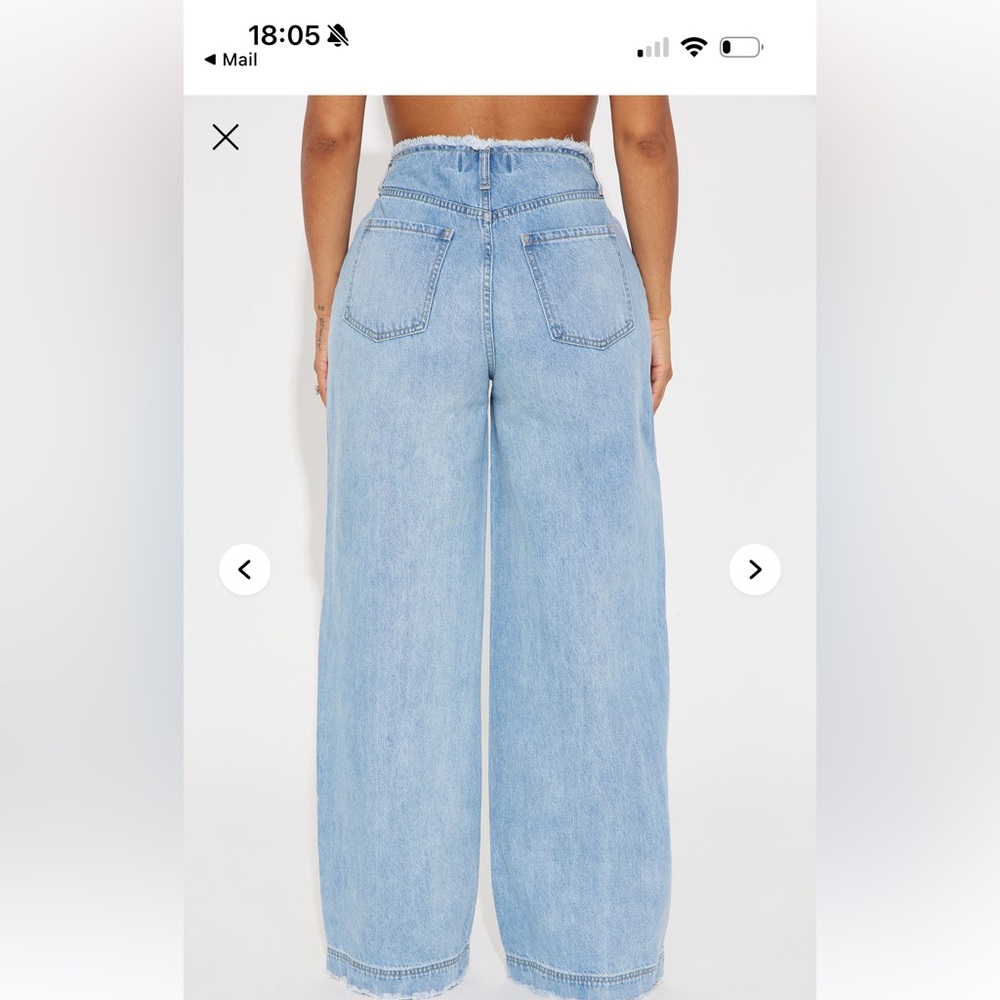 FASHION NOVA JEANS - Picture 2 of 7